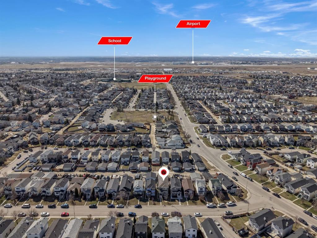 192 Martin Crossing Crescent NE photo 2