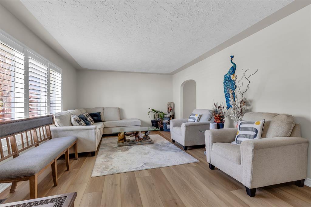 1811 13 Avenue NW photo 5