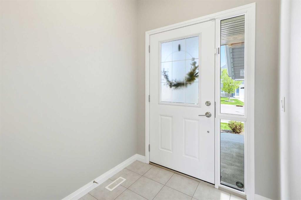 236 Auburn Springs Close SE photo 3
