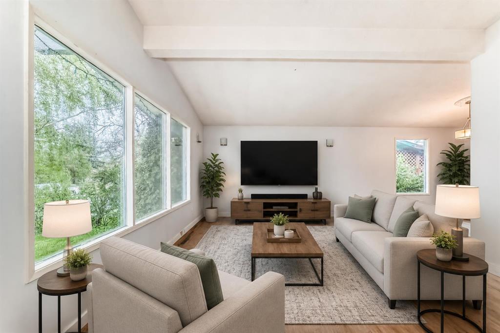 544 Penworth Way SE photo 3