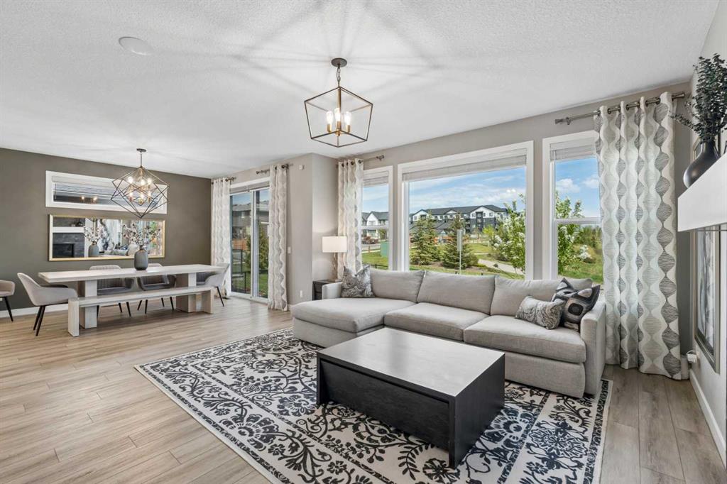 4 Highwood Drive