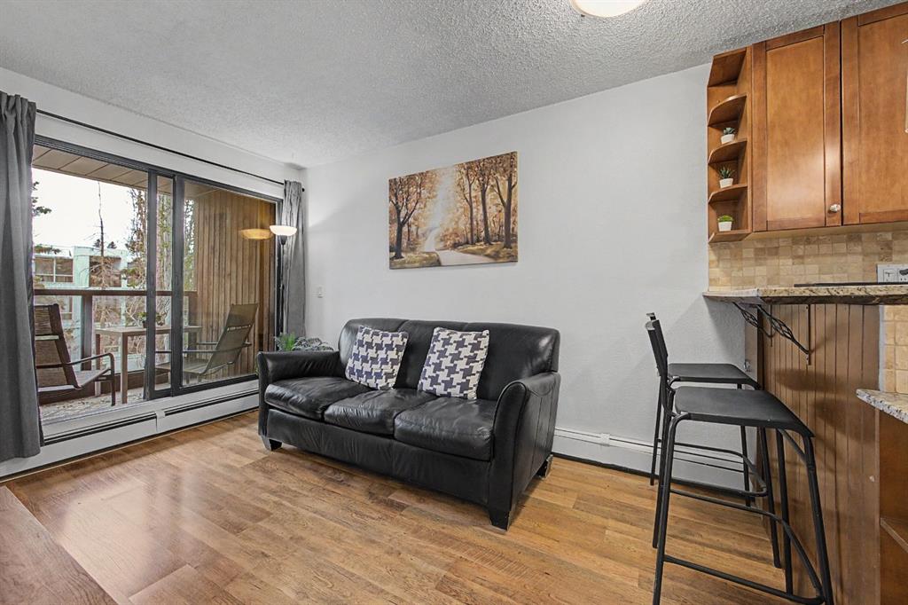 2130 17 Street SW #207 photo 4