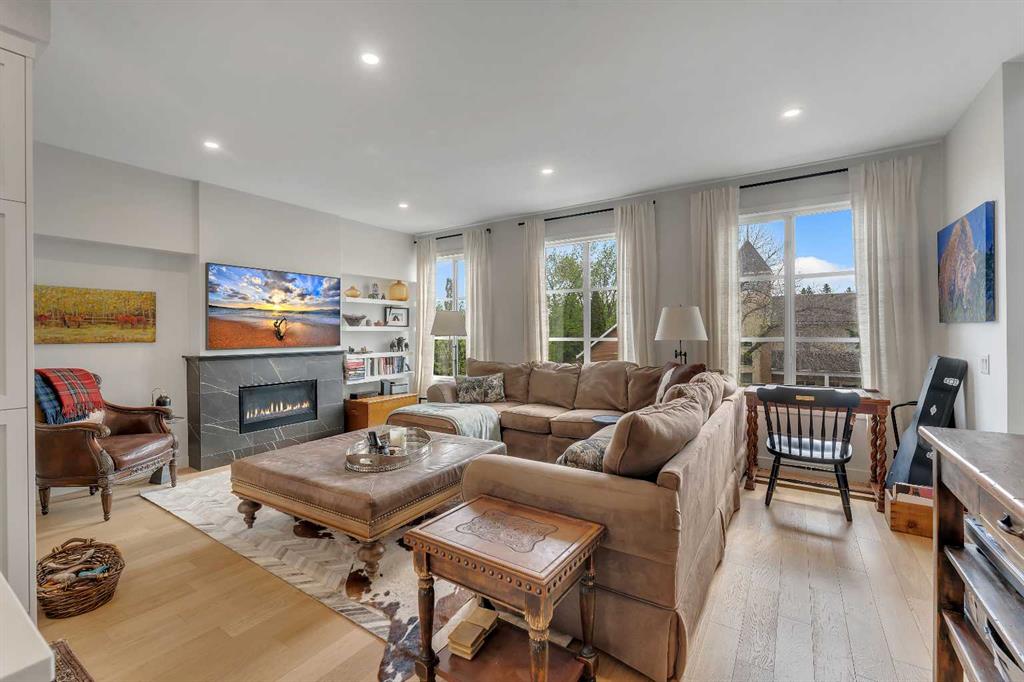 4305 16 Street SW photo 3