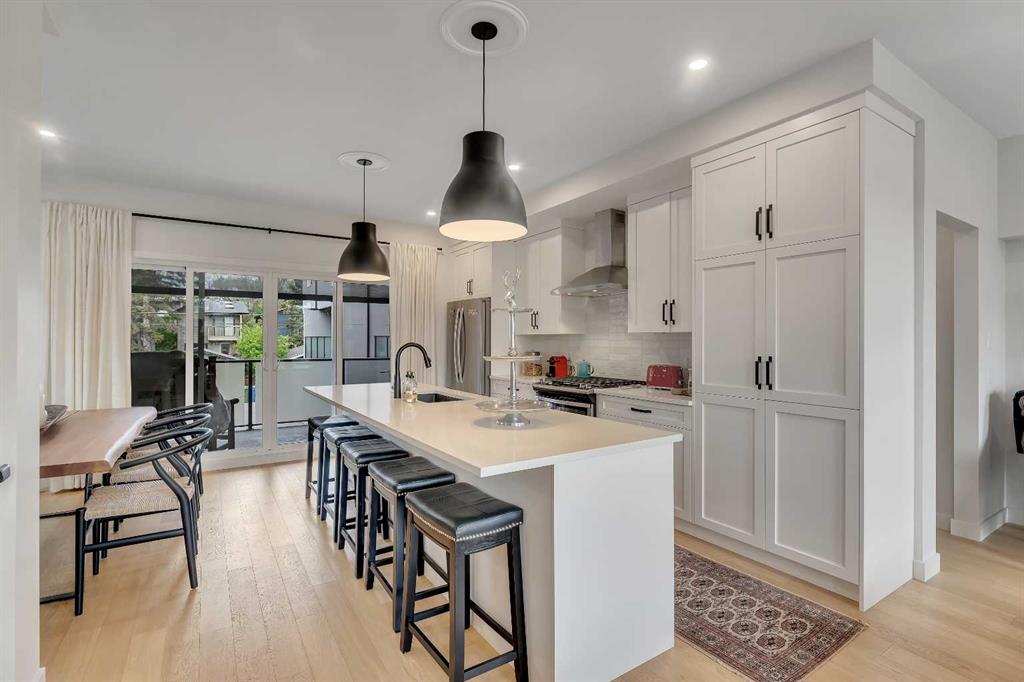 4305 16 Street SW photo 5