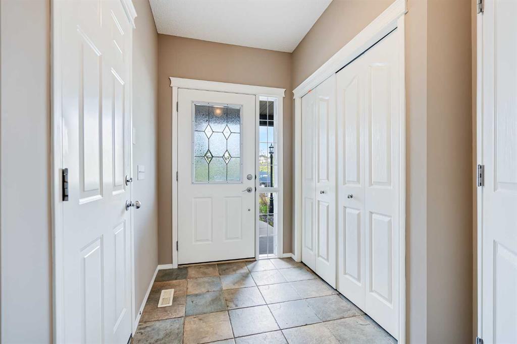 34 Kincora Drive NW photo 3