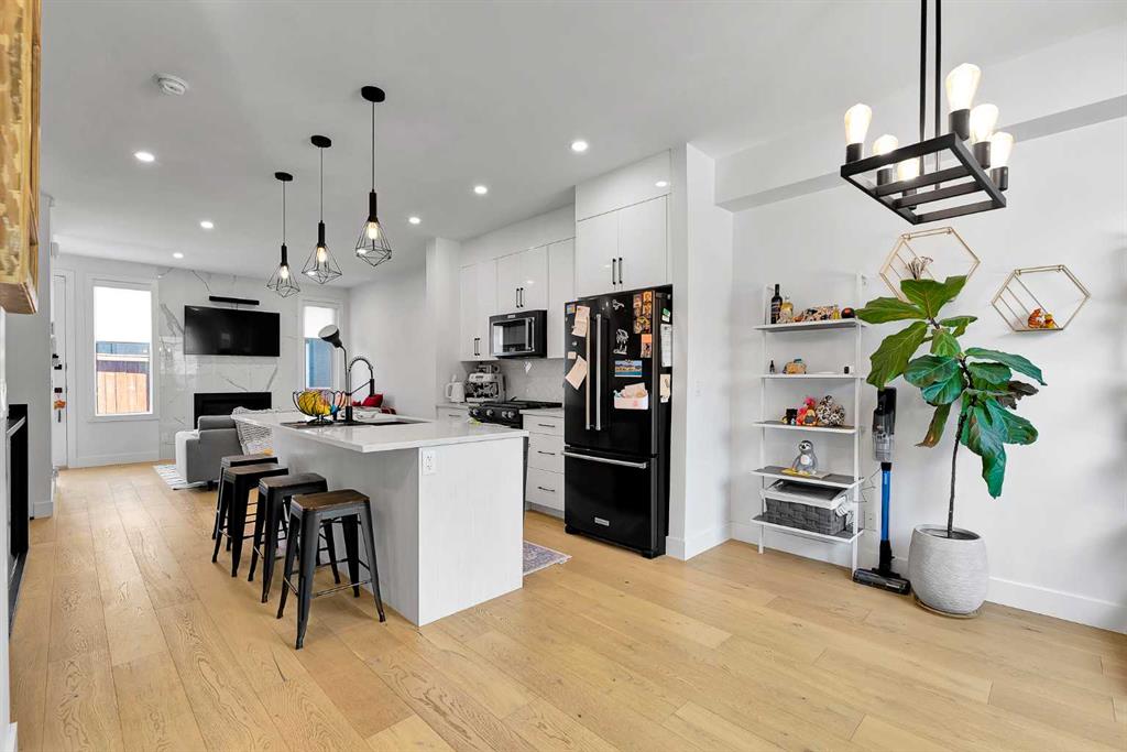 2106 6 Street NW photo 4