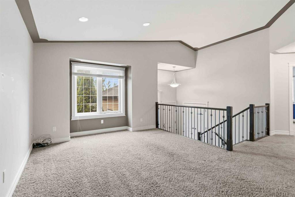 245 Elm Street photo 3