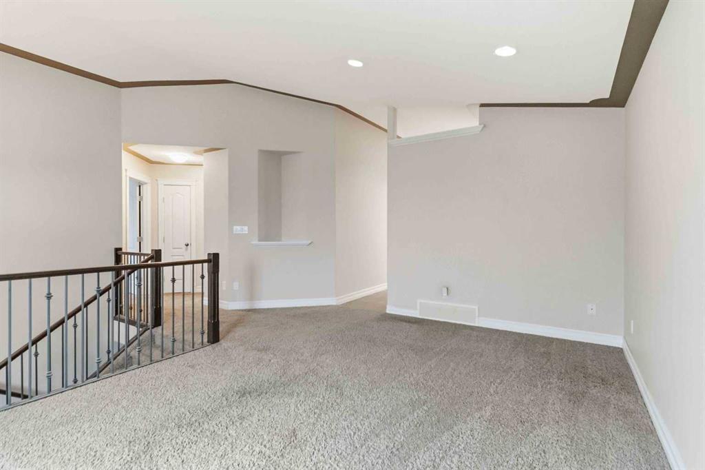 245 Elm Street photo 4