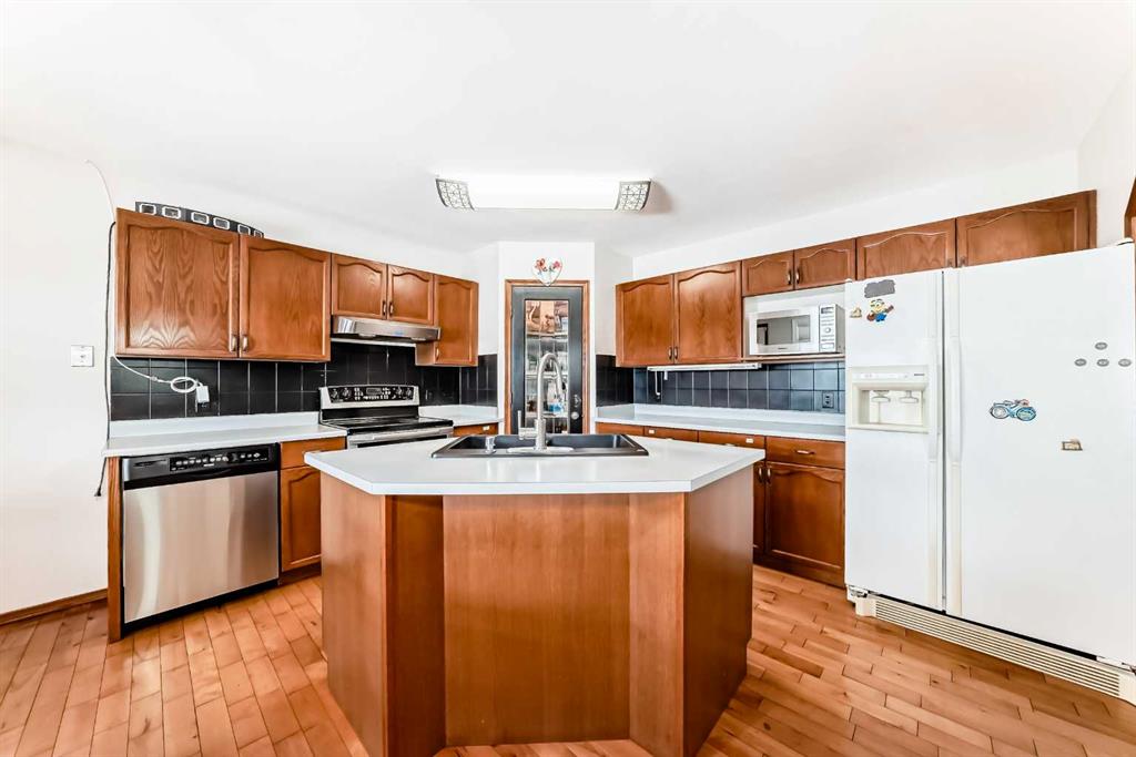 49 Applewood Court SE photo 2