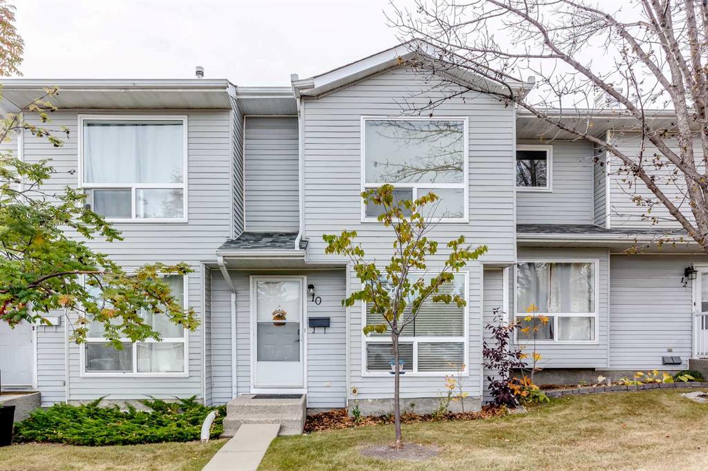 10 Deerfield Green SE
