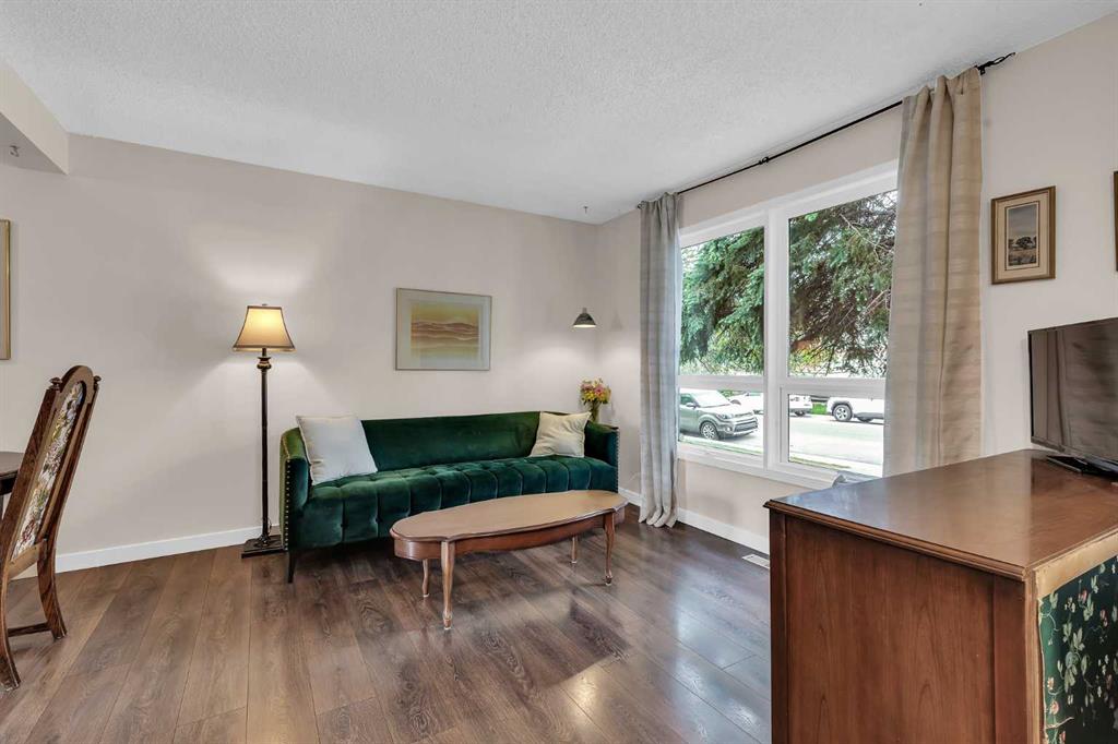 54 Bermondsey Road NW photo 3