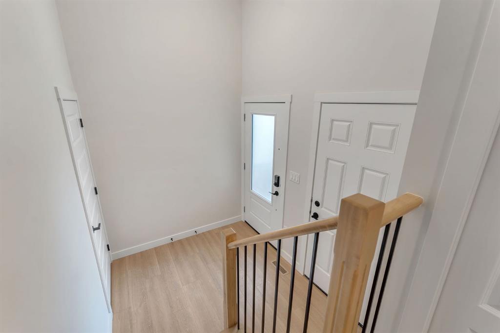 445 Lewiston Landing NE photo 3