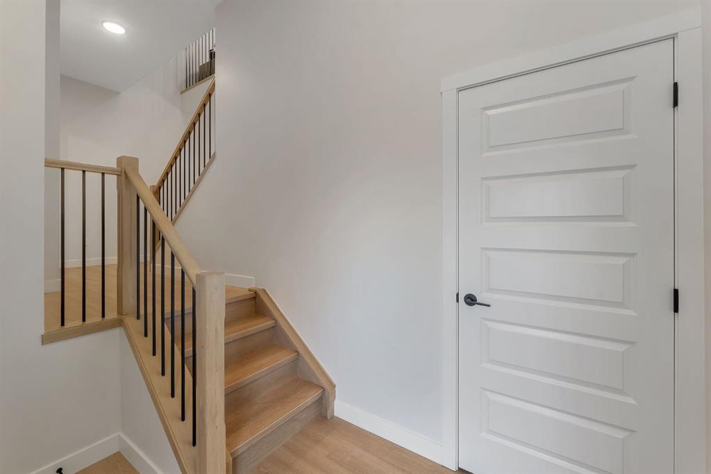 445 Lewiston Landing NE photo 4