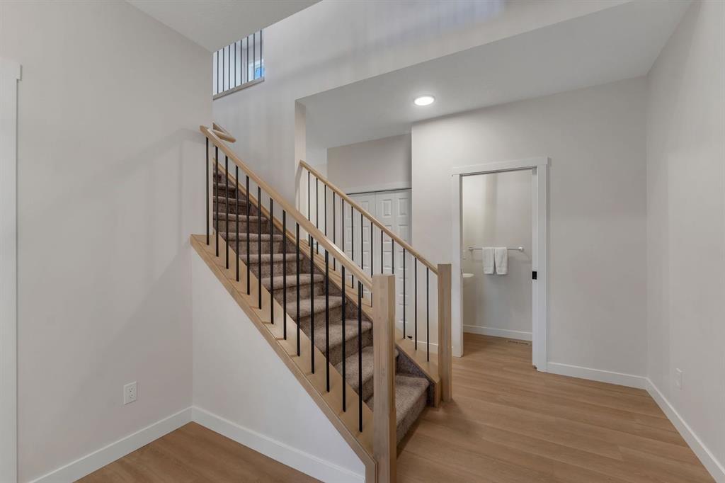 445 Lewiston Landing NE photo 5