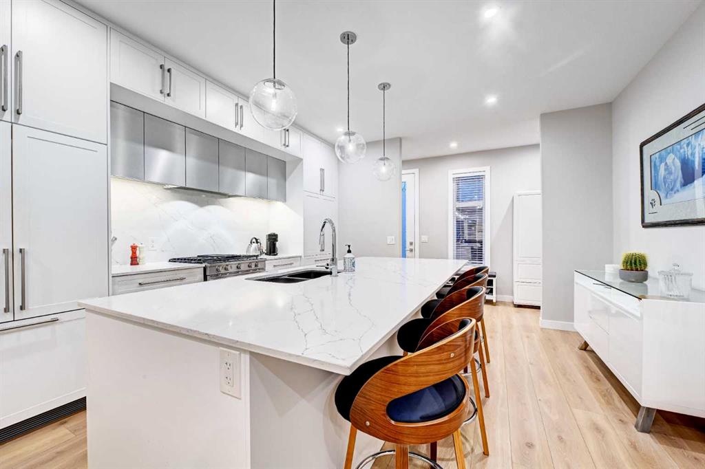 830 78 Street SW #205 photo 4