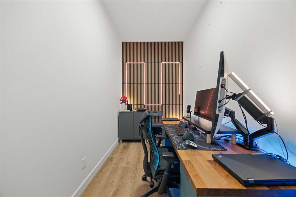 436 Belmont Park SW photo 4