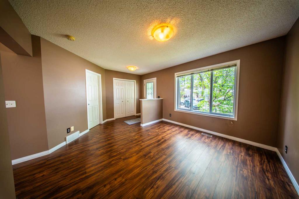 11 Saddlebrook Mews NE photo 5