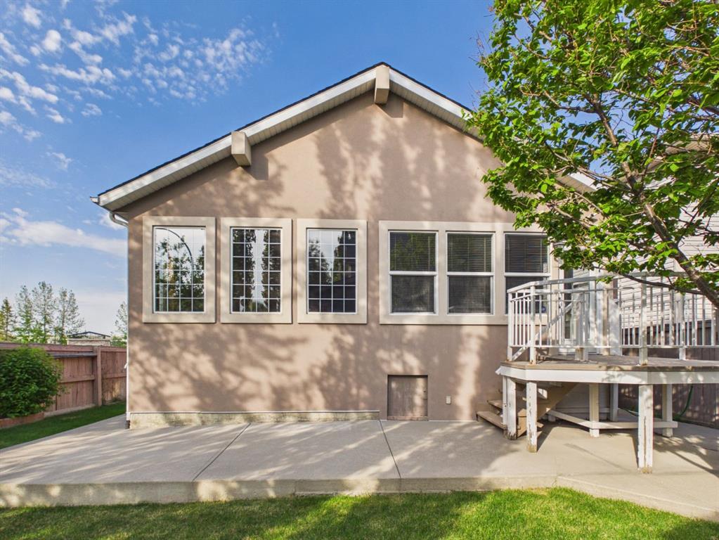 181 Panamount Hill NW photo 2