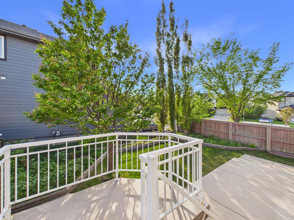 181 Panamount Hill NW photo 4