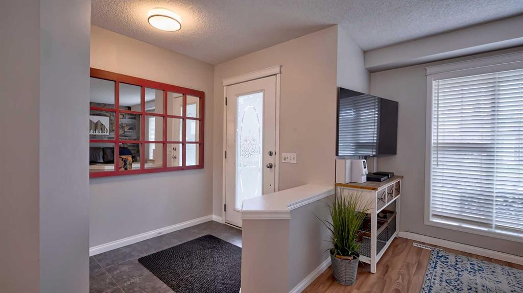 20 Tuscany Valley Park NW photo 2