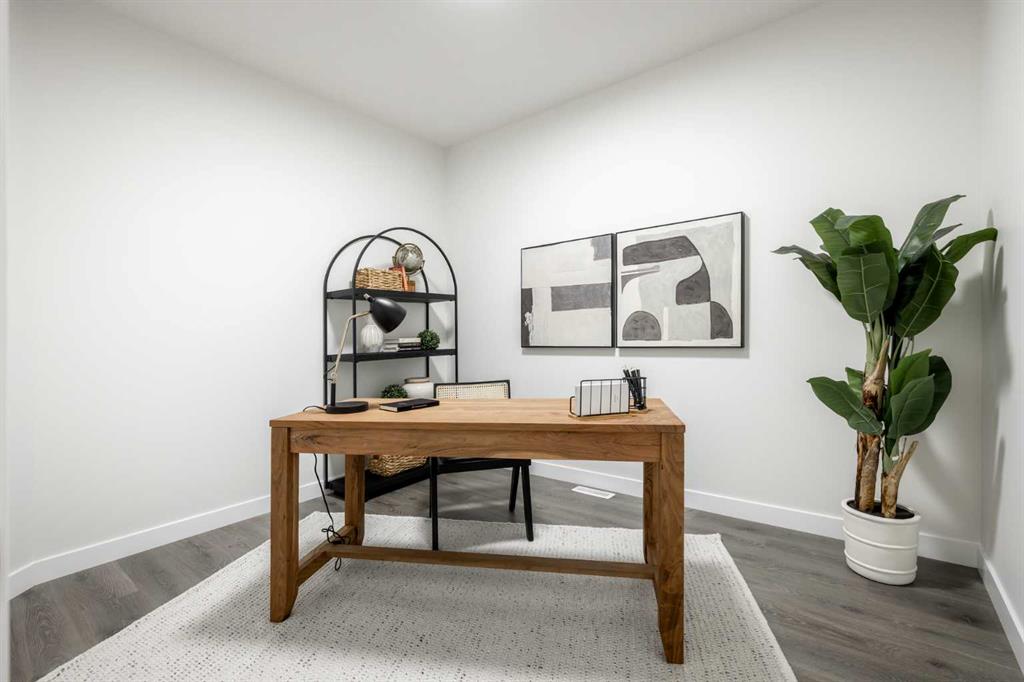 145 Sora Gardens SE photo 5