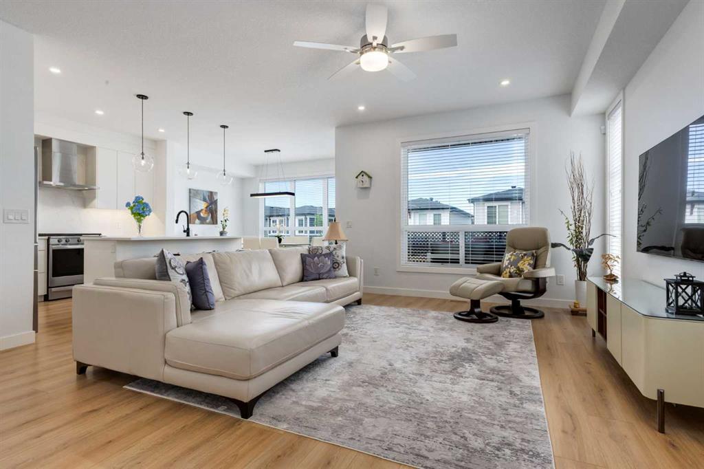 7820 Spring Willow Drive SW #255 photo 4