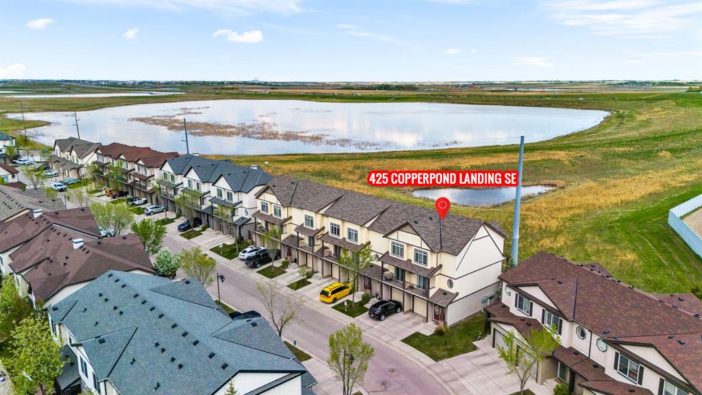 425 Copperpond Landing SE photo 3