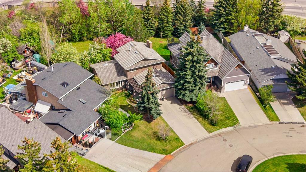 36 Varsity Estates Court NW