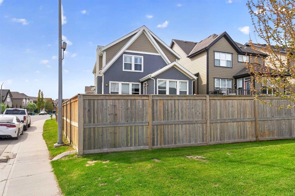 158 Masters Point SE photo 4
