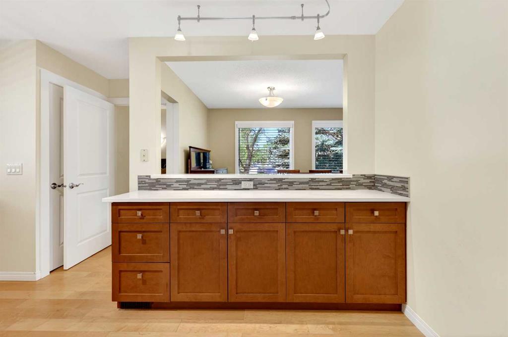 10540 Oakfield Drive SW photo 4