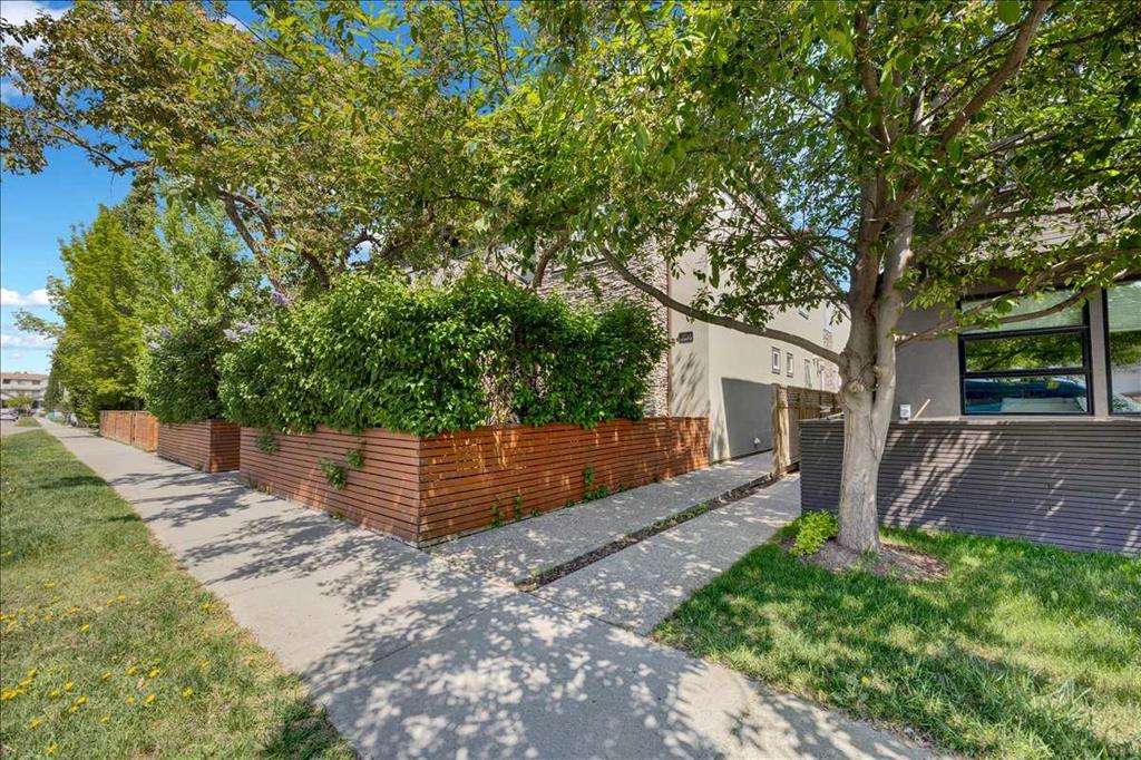 3712 16 Street SW #2 photo 2