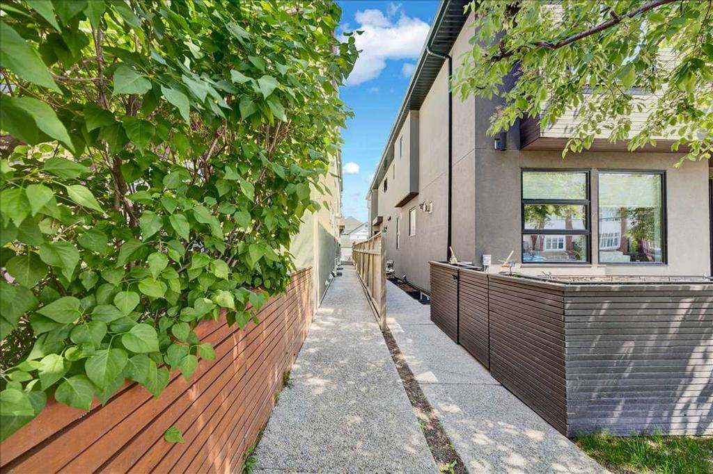 3712 16 Street SW #2 photo 3