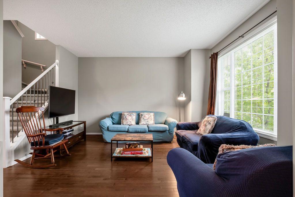 162 Cranford Park SE photo 3