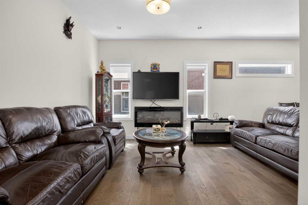 77 Saddlestone Place NE photo 4