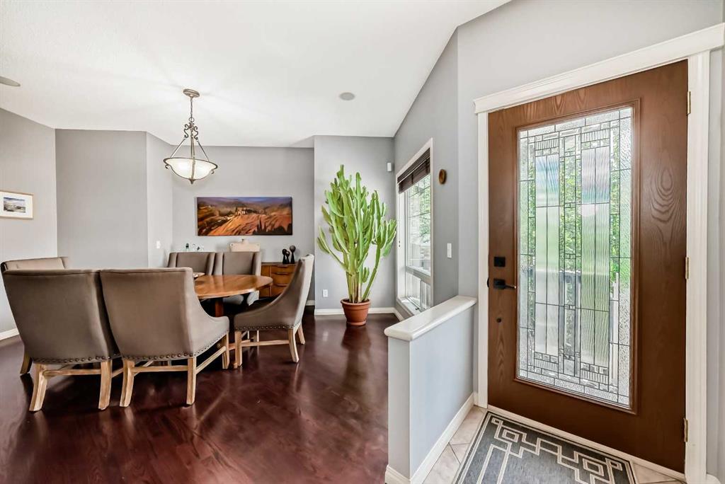 188 Chapala Drive SE photo 2