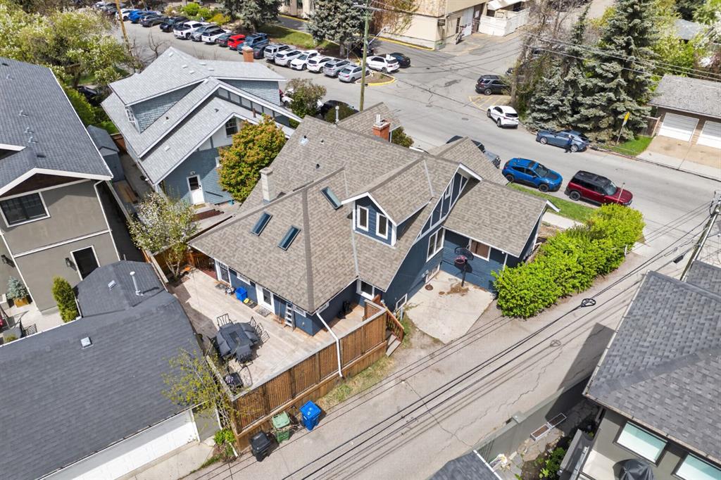 625 29 Avenue SW photo 2