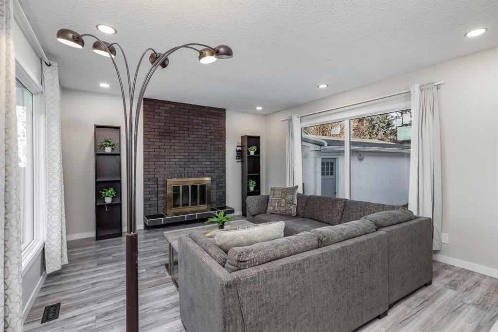 3394 Breton Close NW photo 4