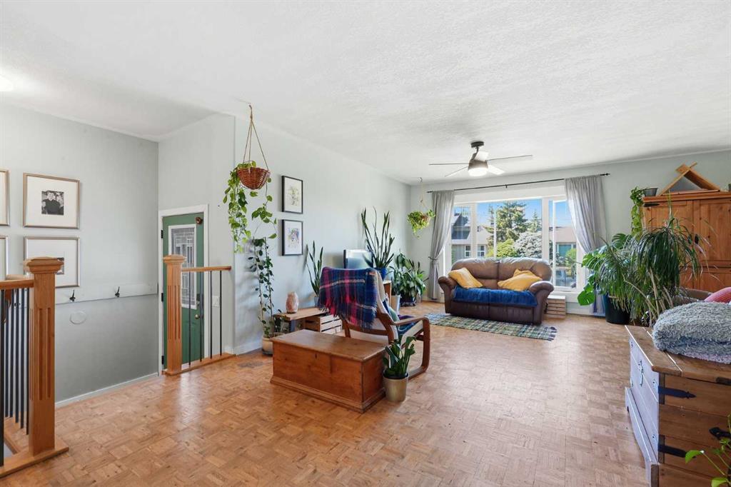 420 Summerwood Place SE photo 2