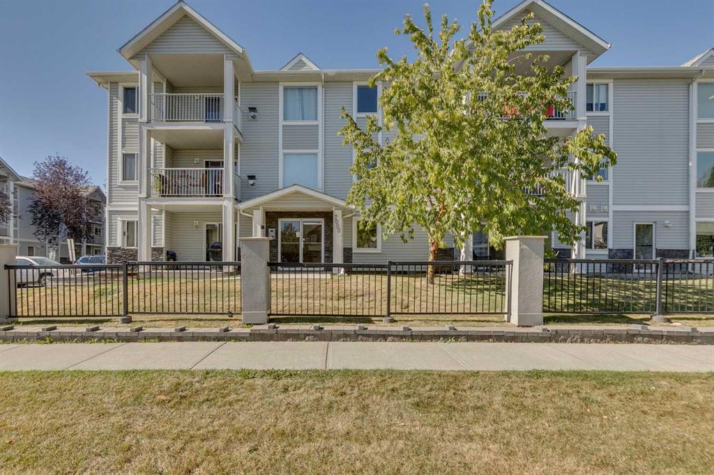7301 Valleyview Park SE #301 photo 2