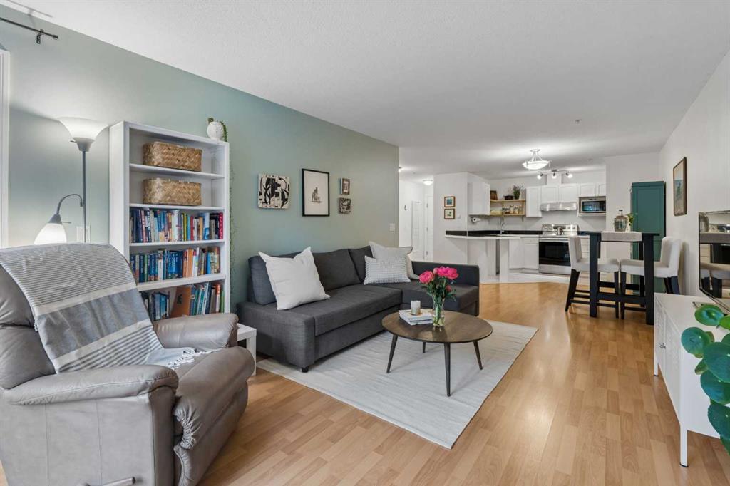1631 28 Avenue SW #310 photo 2