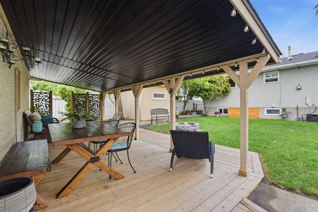 8343 48 Avenue NW photo 3