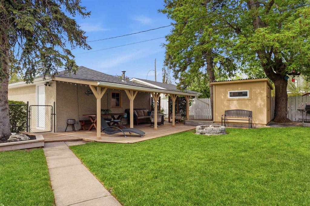 8343 48 Avenue NW photo 4