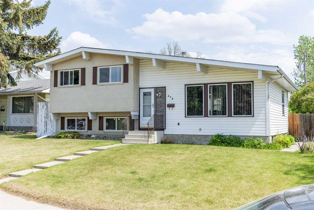 452 Manora Way NE photo 3