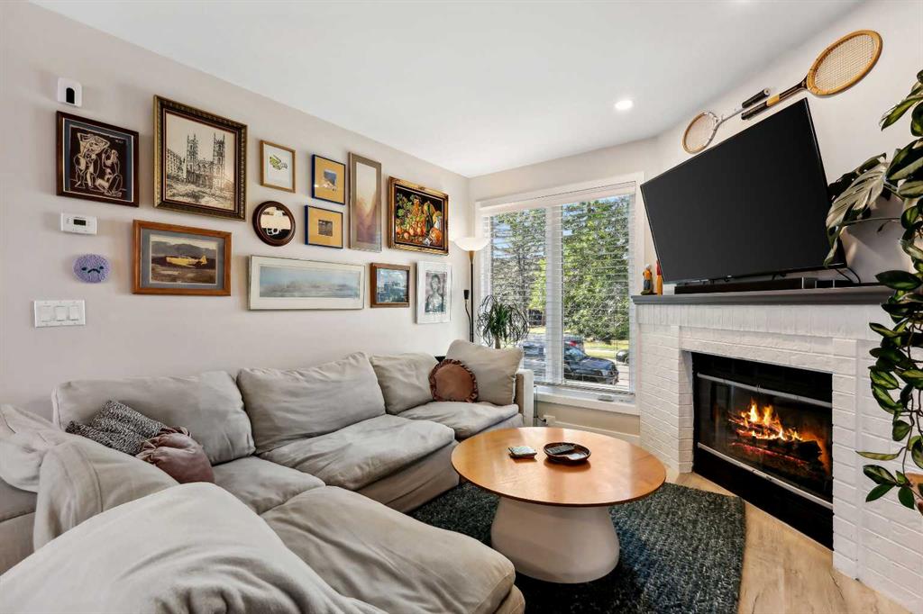 109 Coachway Lane SW photo 3