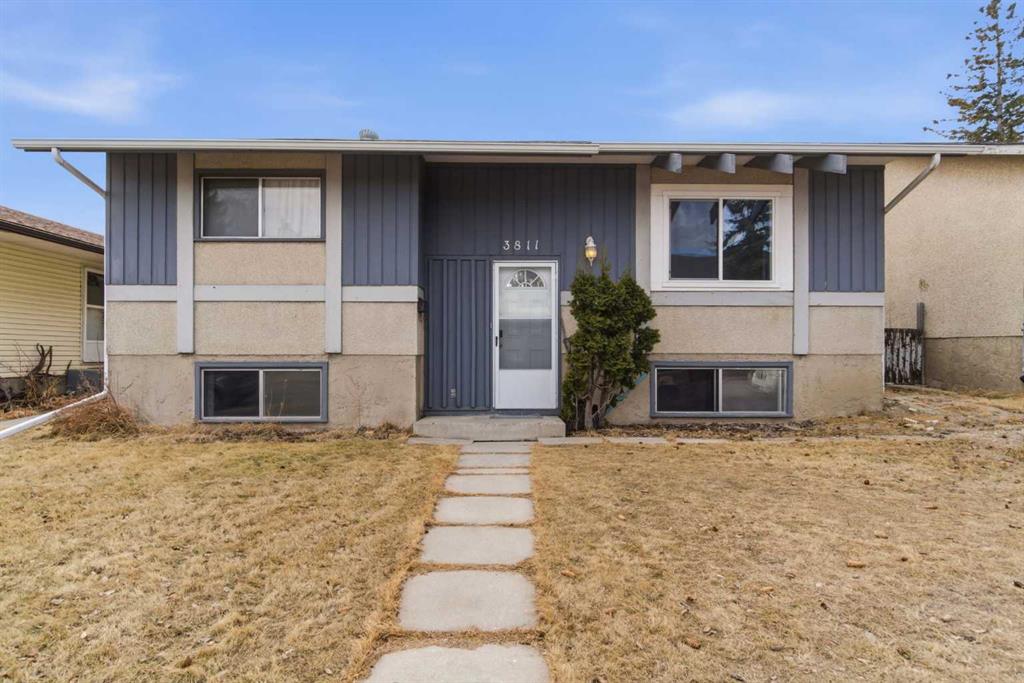 3811 14 Avenue NE photo 2
