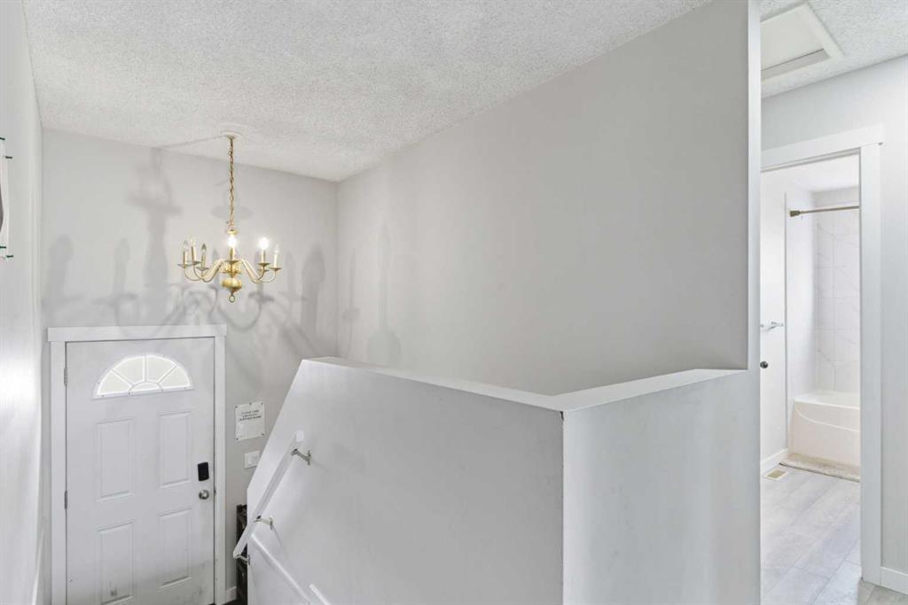 3811 14 Avenue NE photo 3