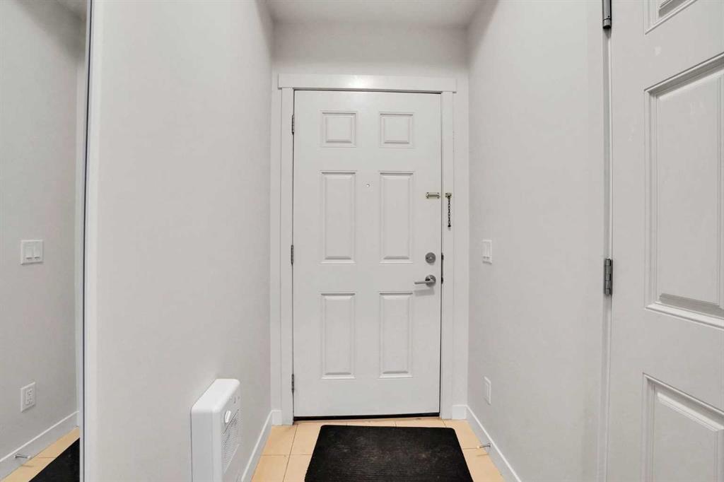 986 Sherwood Boulevard NW photo 4