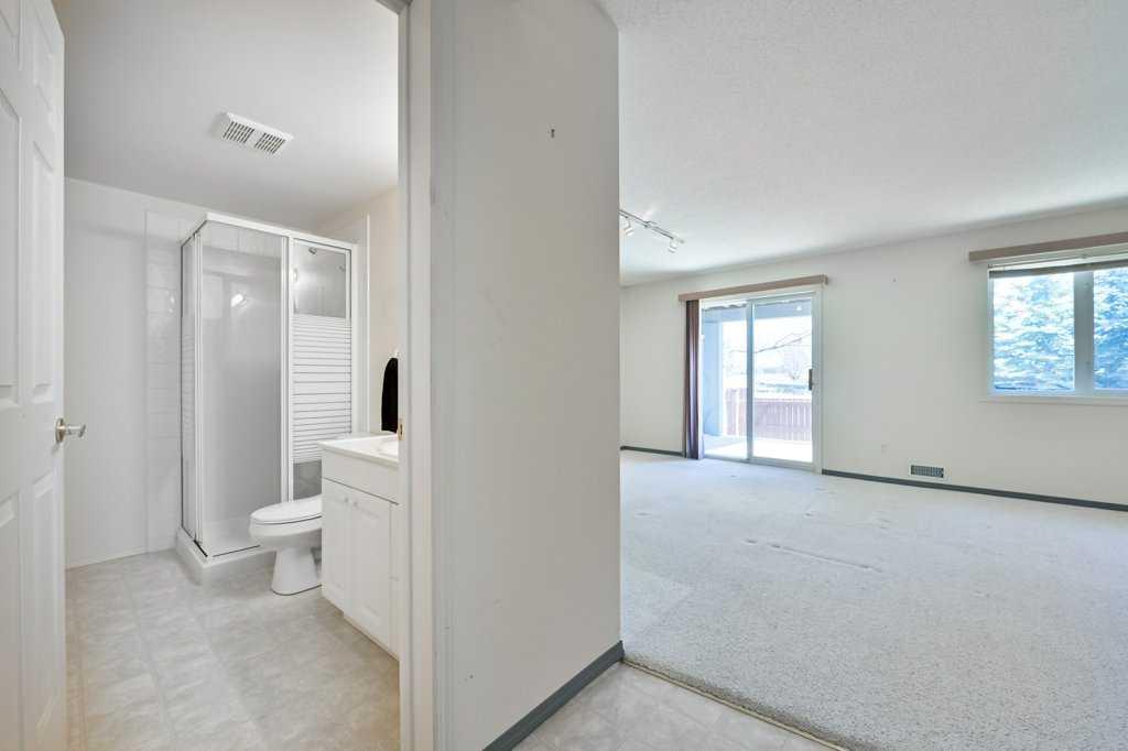 184 Valley Ridge Heights NW photo 4