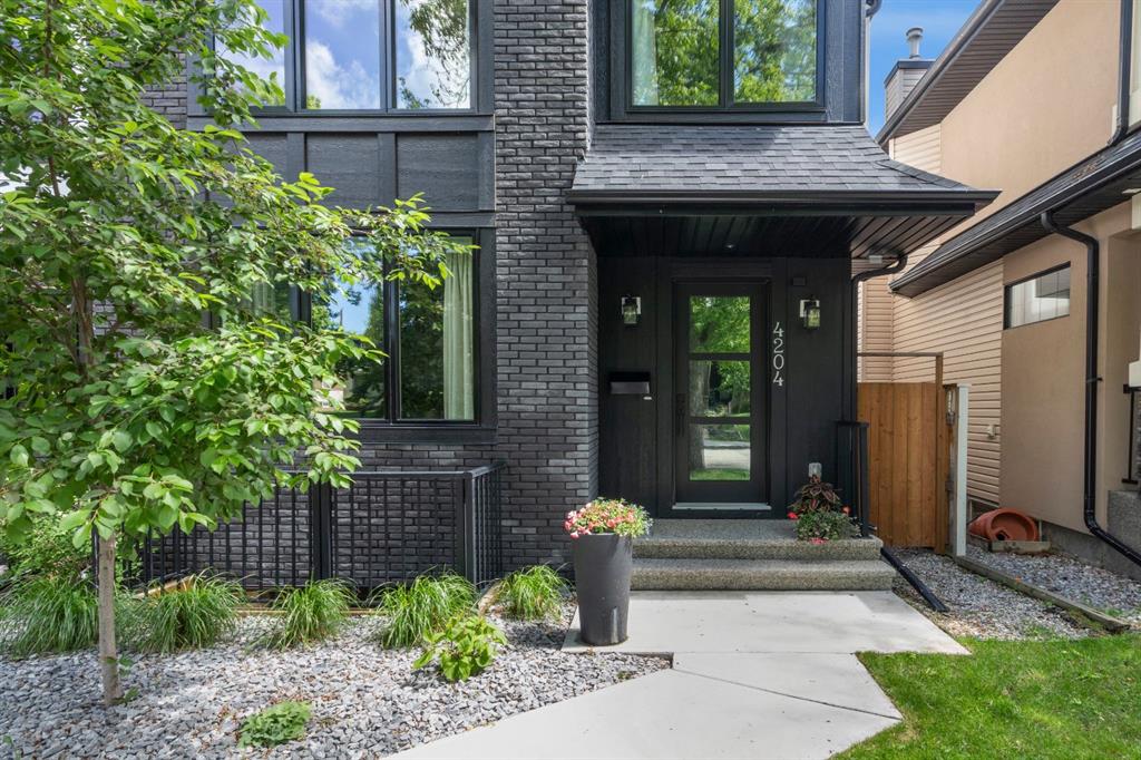 4204 16a Street SW photo 2
