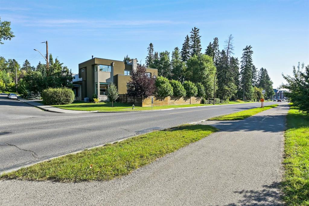 3926 9 Street SW photo 3